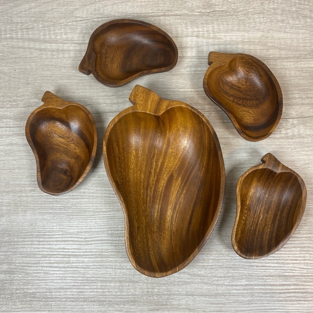 Vintage Monkey Pod Wood Pepper Shaped 5 pc Bowl Serving Set Hawaii 1973